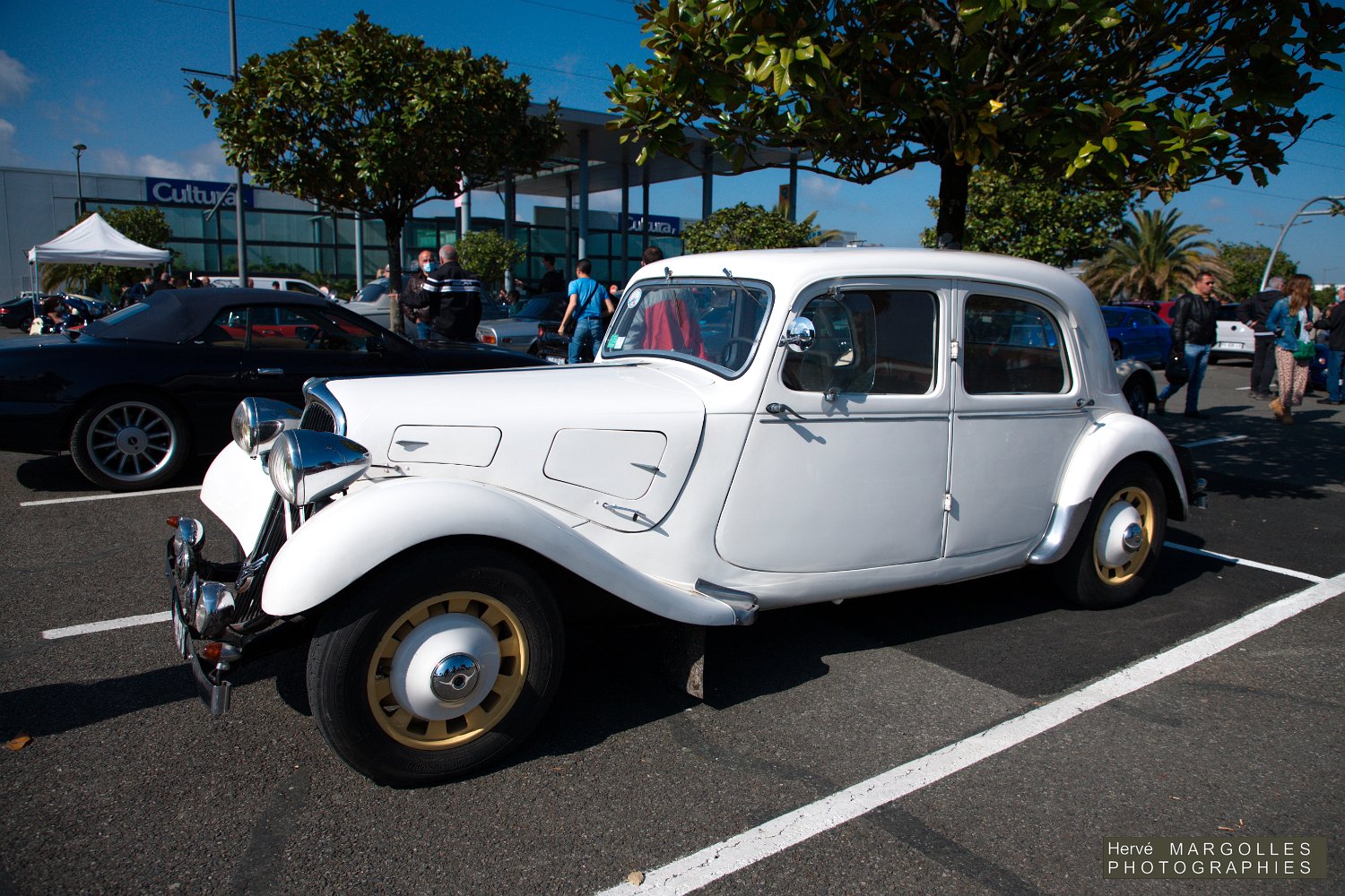 Citroen Traction-01.jpg
